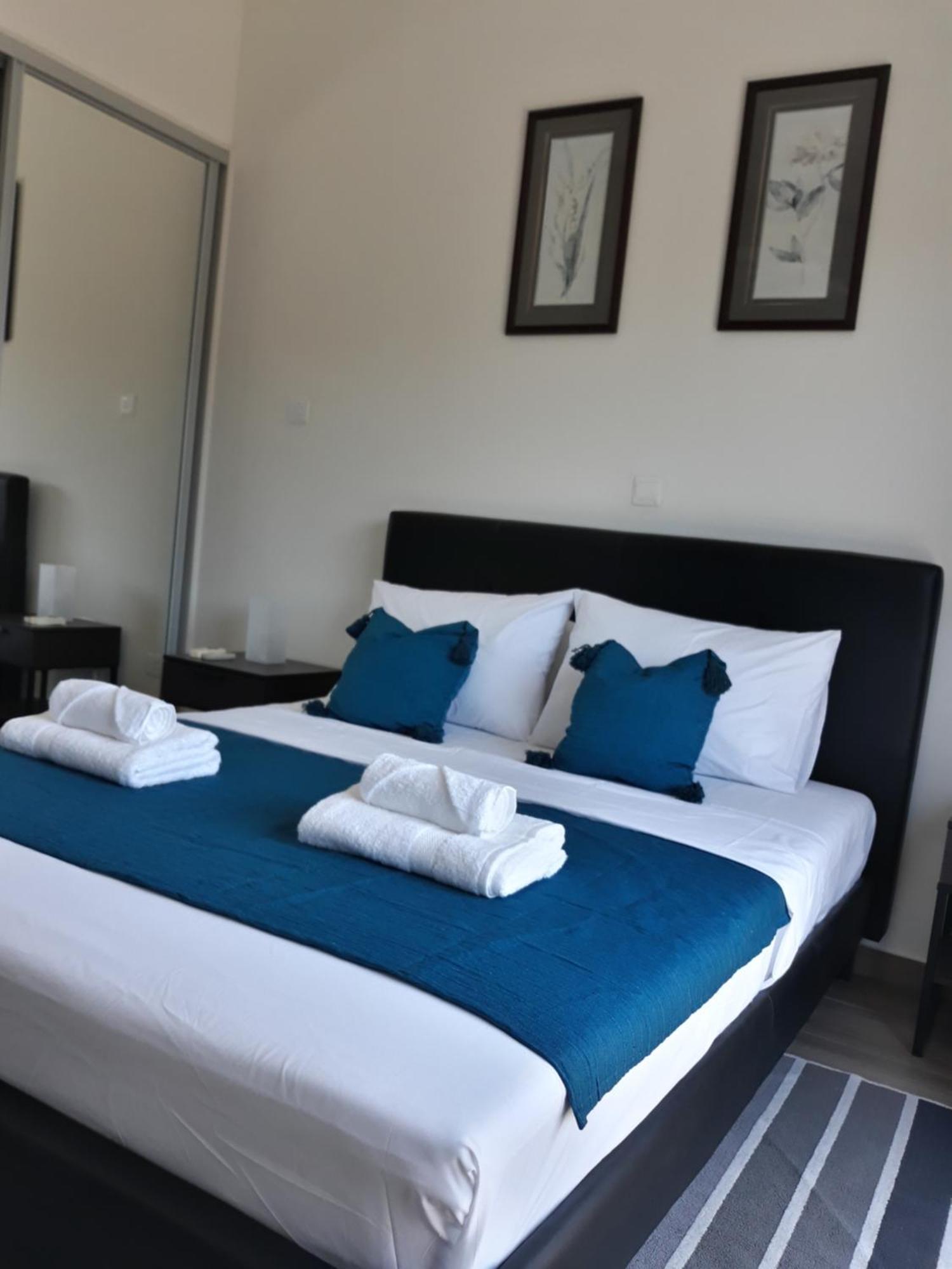 Queens Gardens Bliss Paphos ภายนอก รูปภาพ